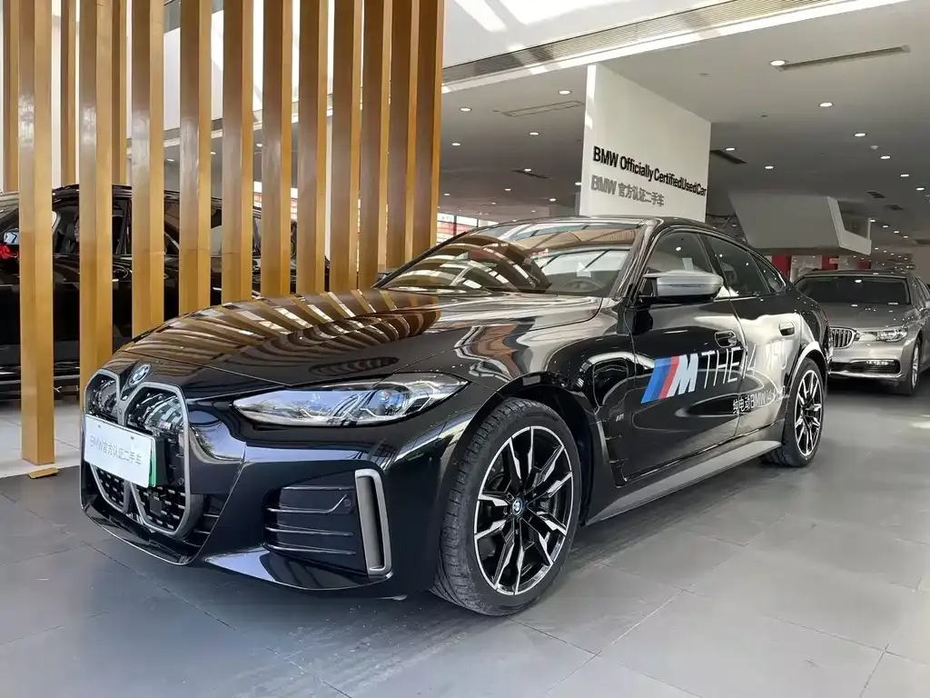 BMW i4 — фото 1