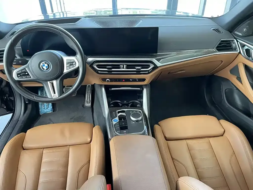 BMW i4 — фото 8