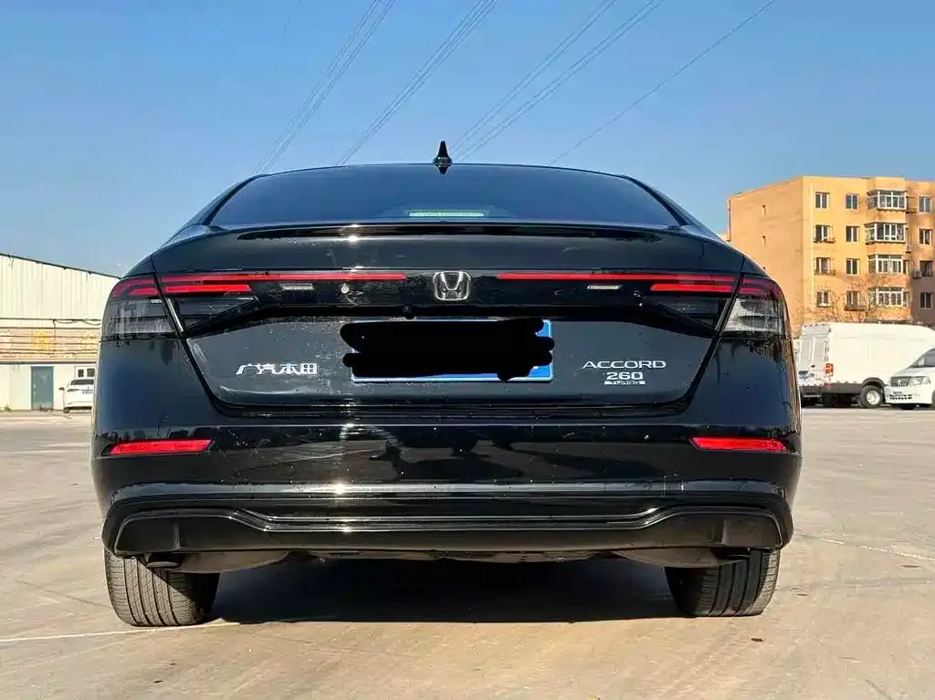 Honda Accord — фото 8