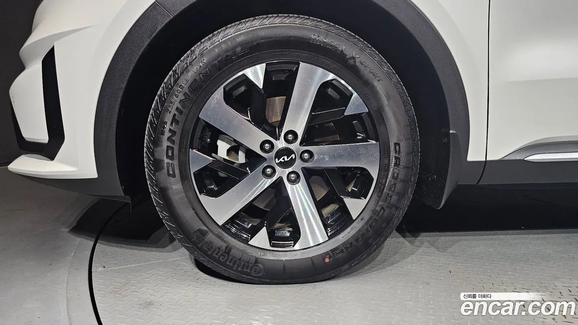 Kia Sorento — фото 5