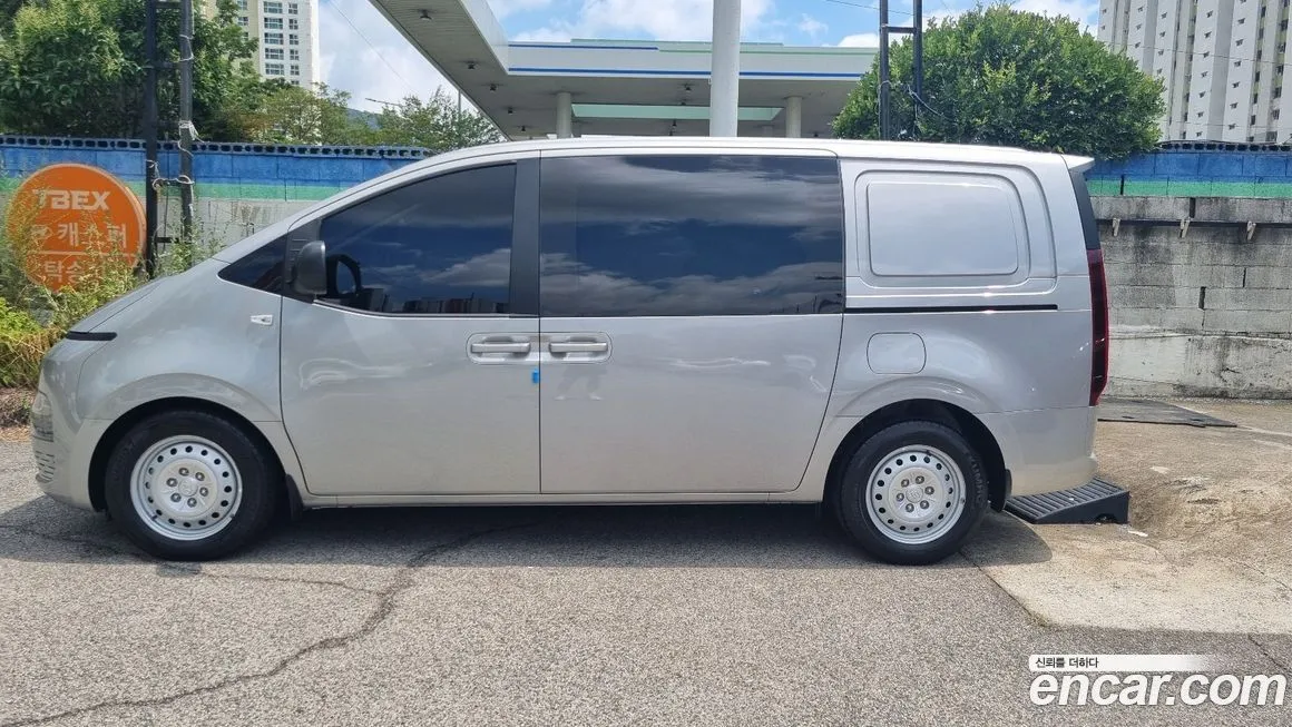 Hyundai Staria — фото 4