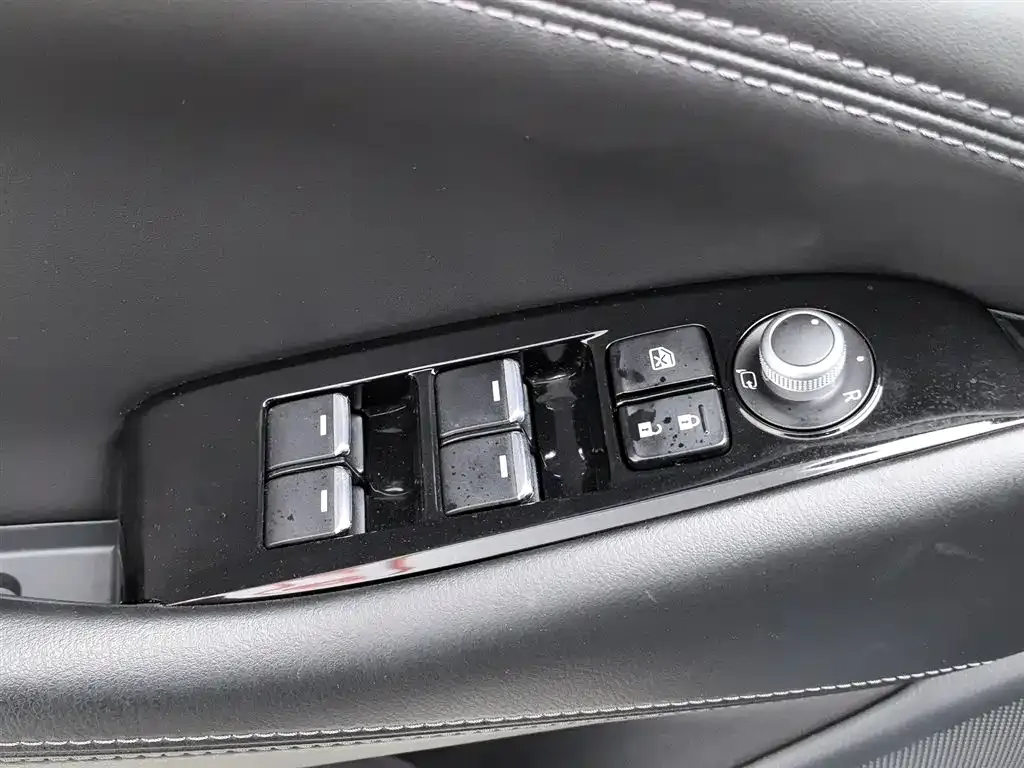 Mazda Atenza — фото 9