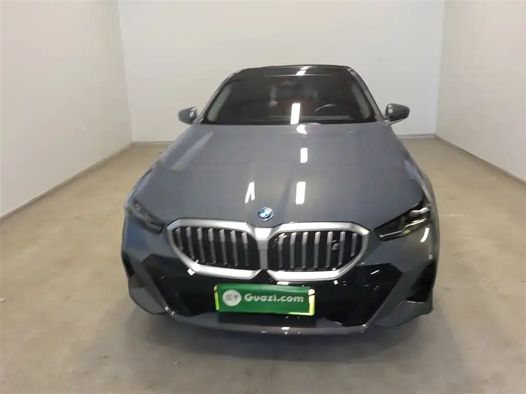 BMW i5 — фото 3