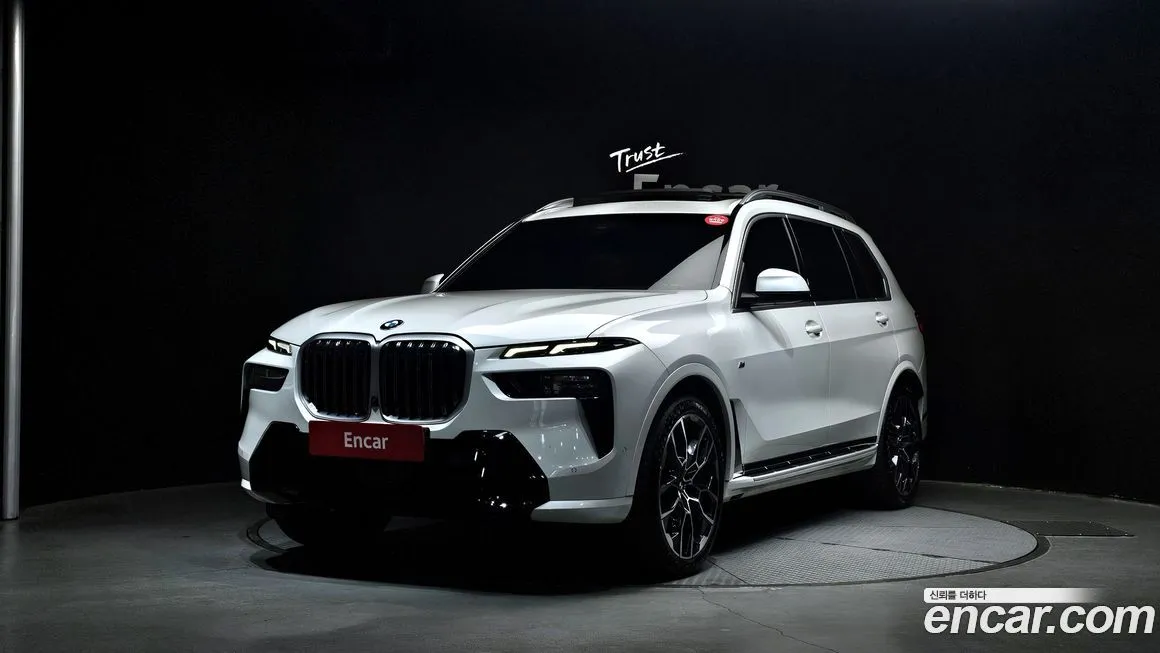 BMW X7 — фото 1