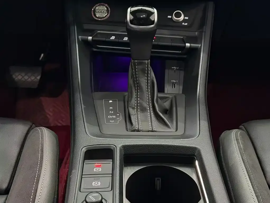 Audi Q3 Sportback — фото 10