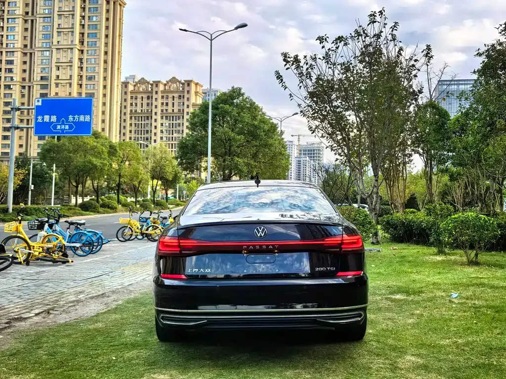 Volkswagen Passat — фото 4