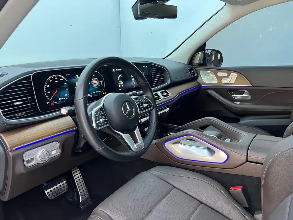 Mercedes-Benz GLS — фото 6