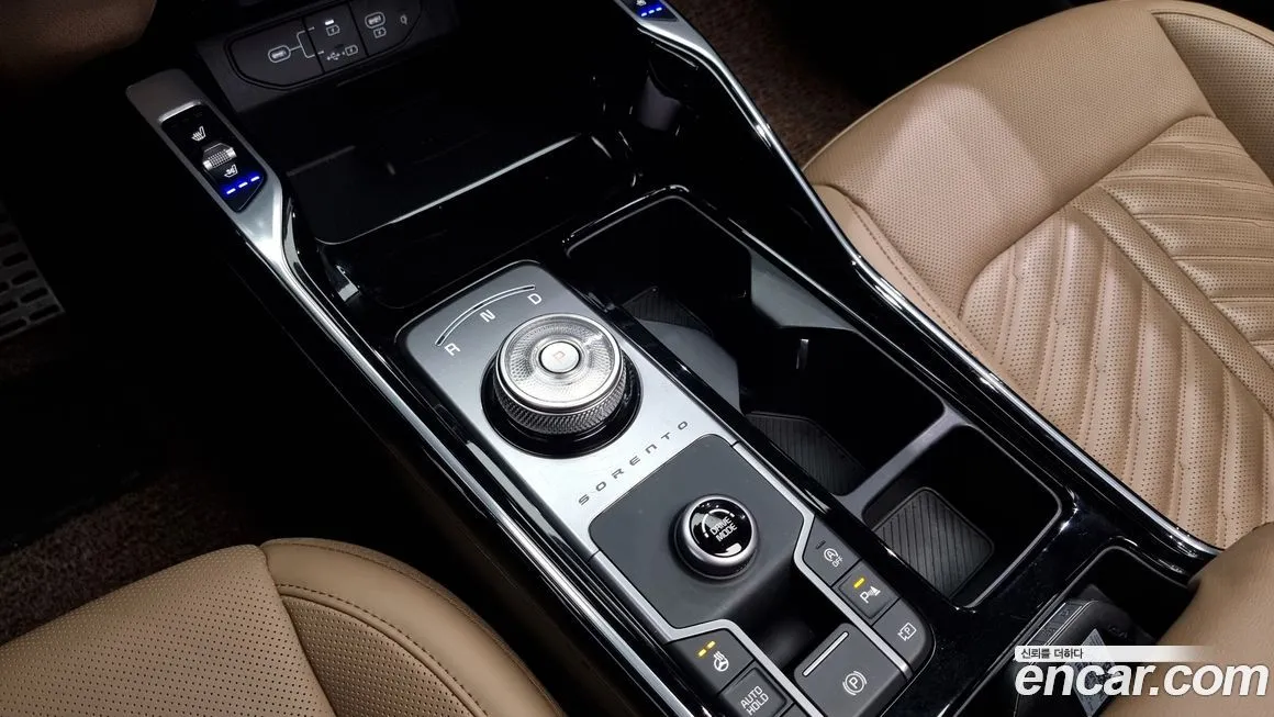 Kia Sorento — фото 9