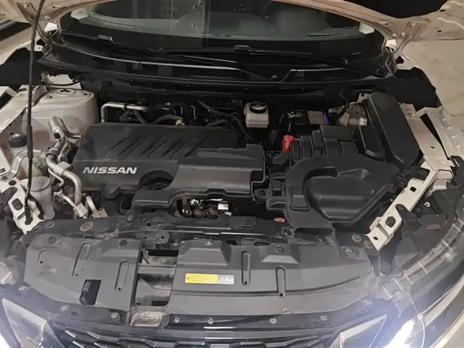 Nissan Qashqai — фото 10