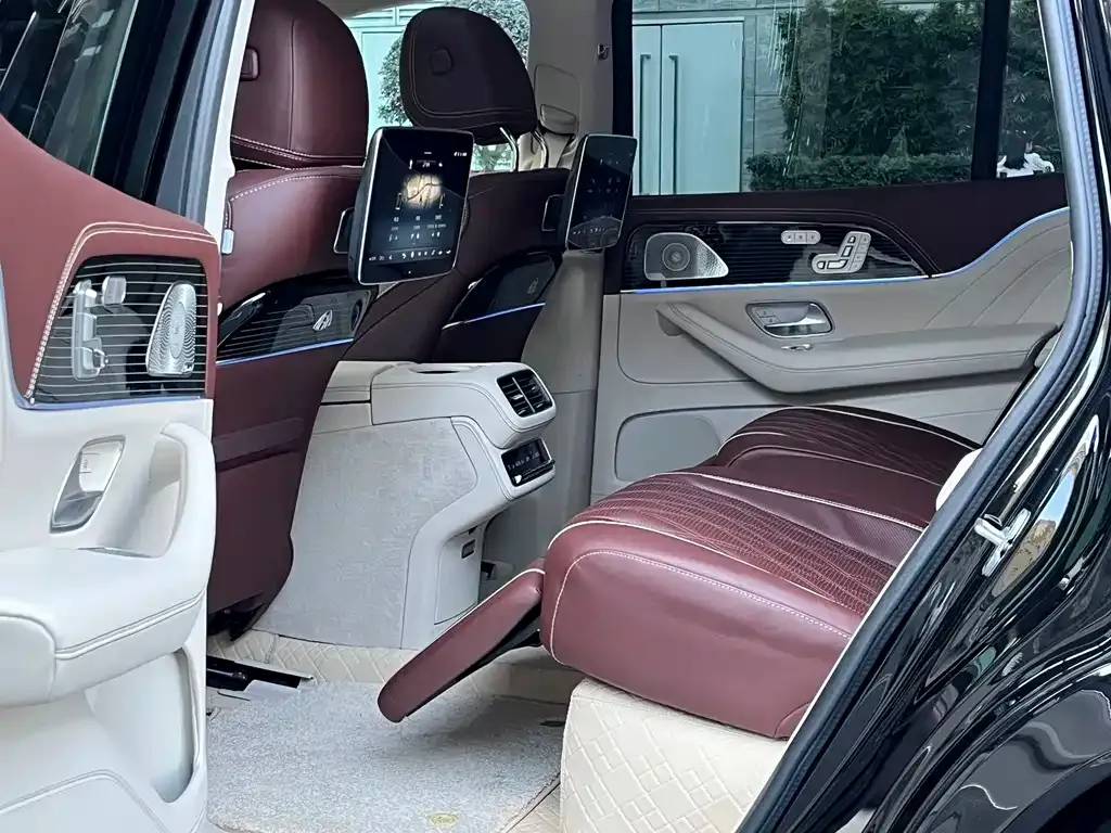 Mercedes-Benz GLS — фото 10
