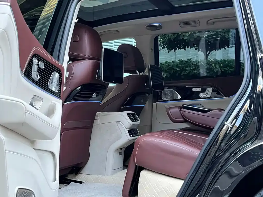 Mercedes-Benz GLS — фото 9