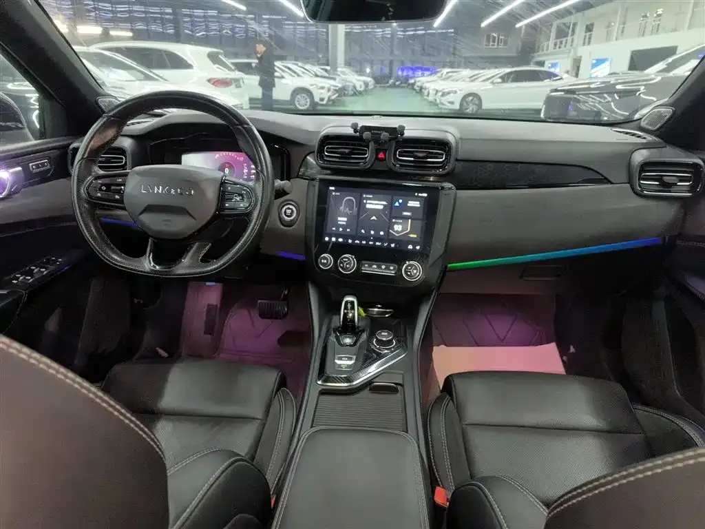 Lynk & Co 03 — фото 10