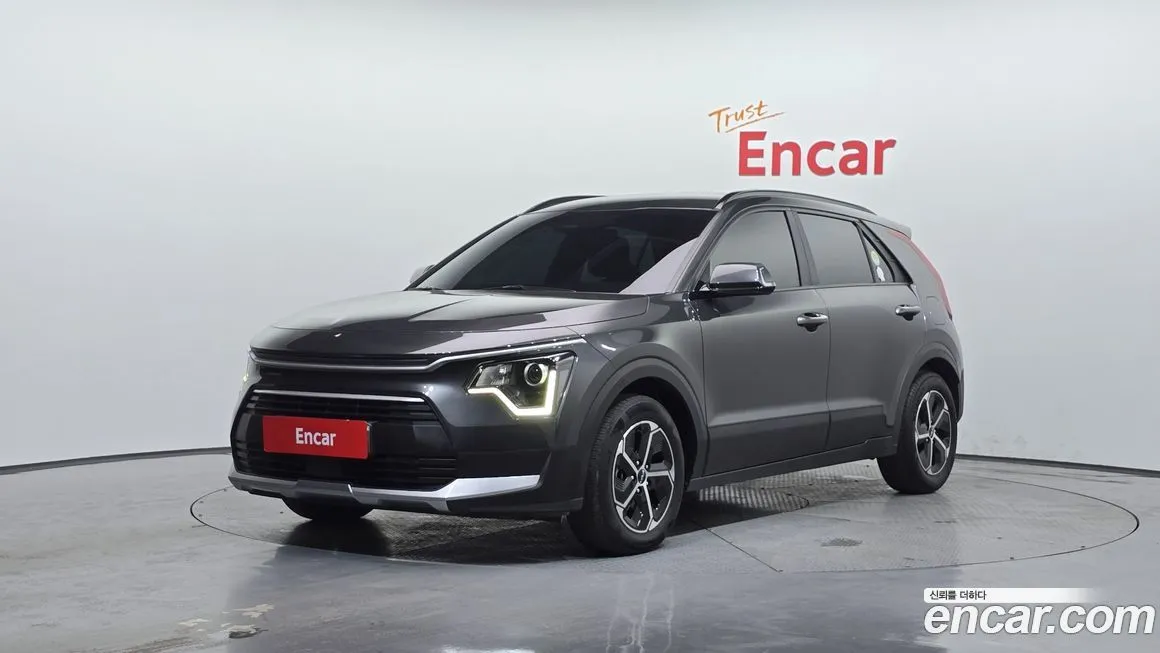 Kia Niro — фото 1