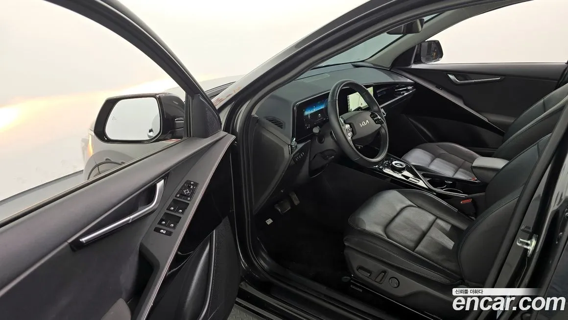 Kia Niro — фото 10