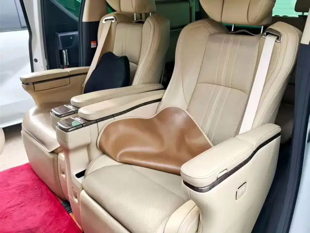 Toyota Vellfire — фото 4