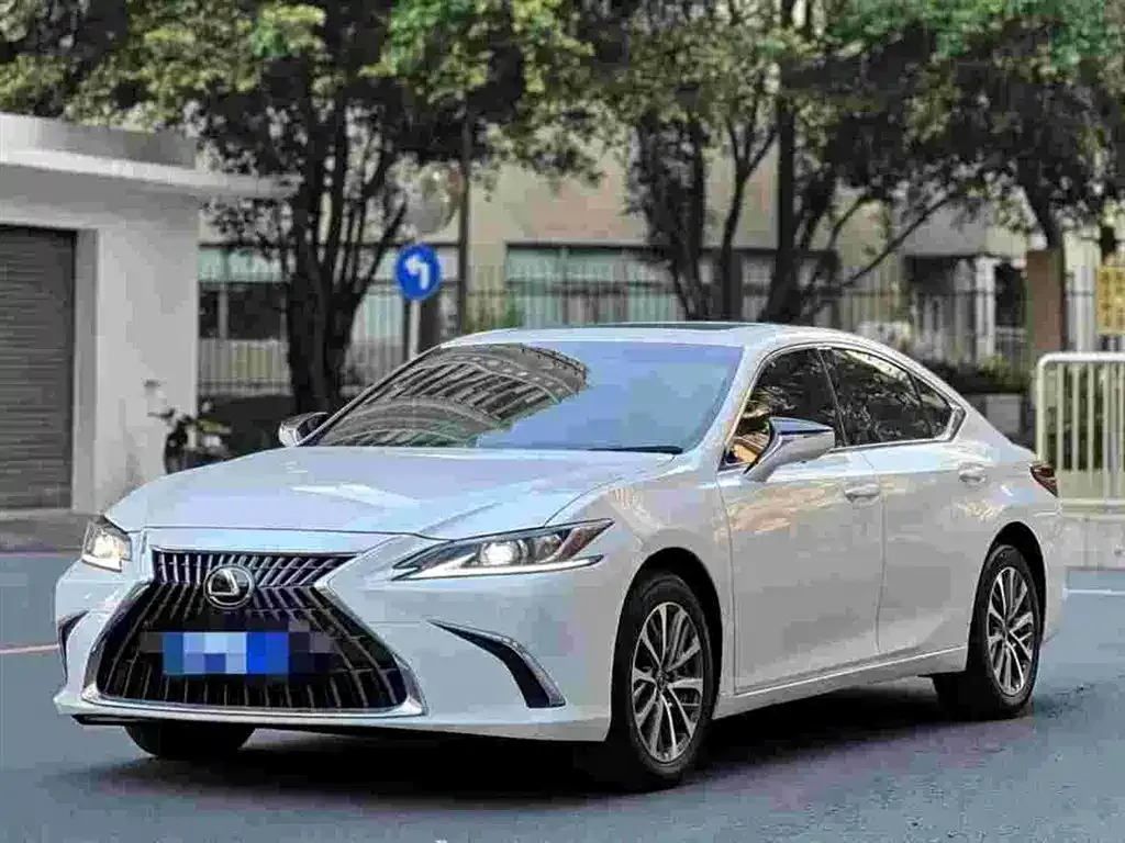 Lexus ES — фото 2