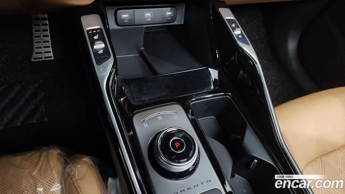 Kia Sorento — фото 9