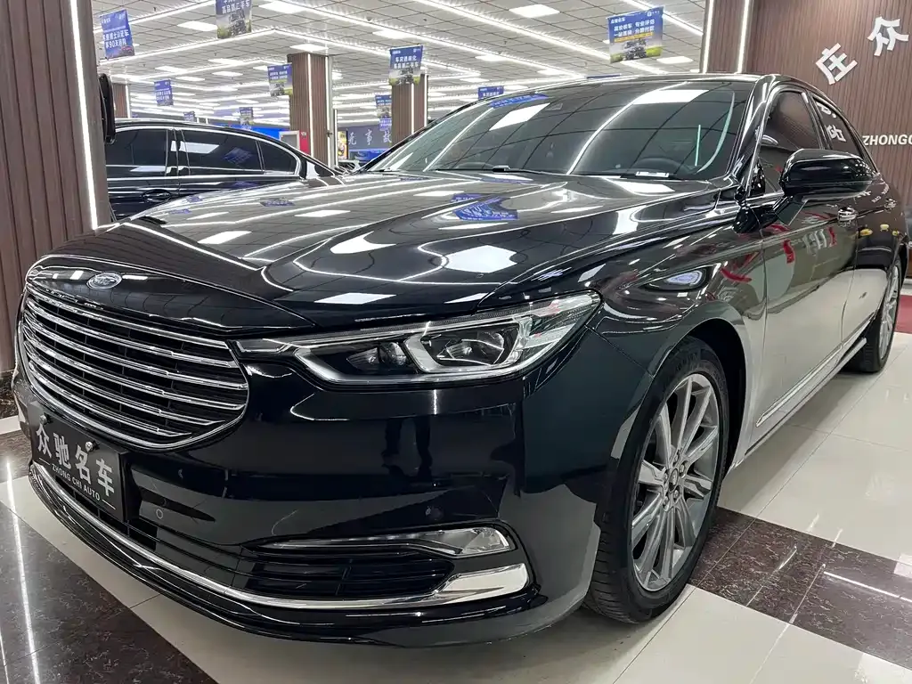Ford Taurus — фото 1