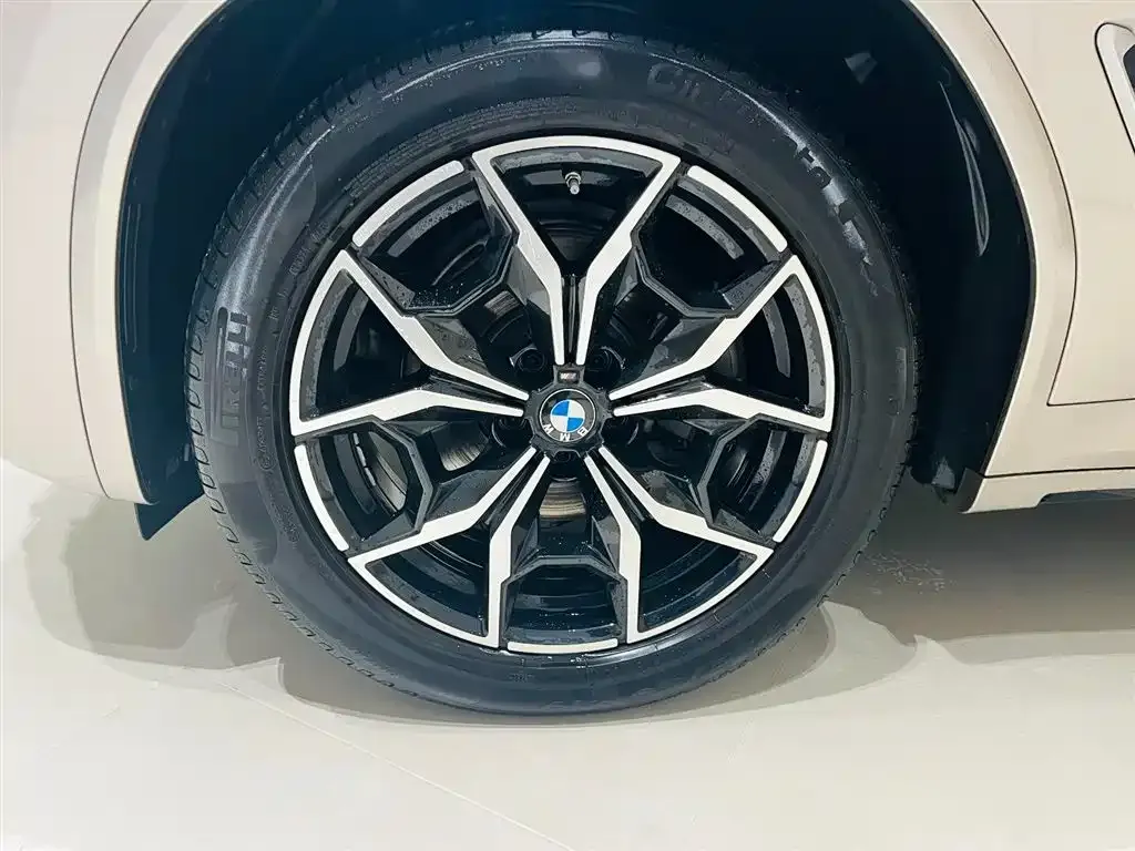 BMW X3 — фото 9