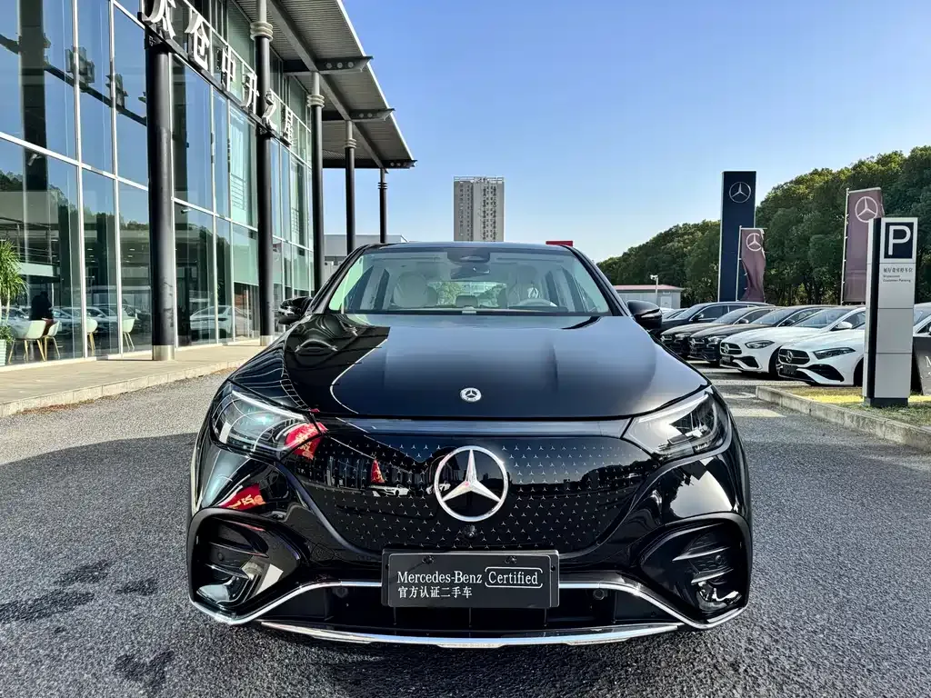 Mercedes-Benz EQE SUV — фото 2