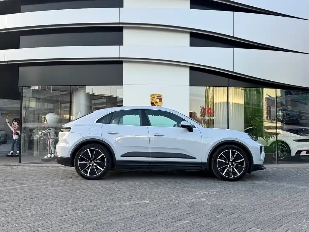 Porsche Macan EV — фото 4