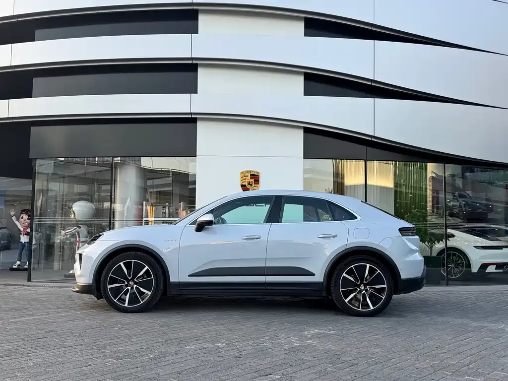 Porsche Macan EV — фото 5
