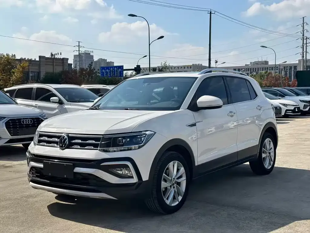 Volkswagen T-Cross — фото 1