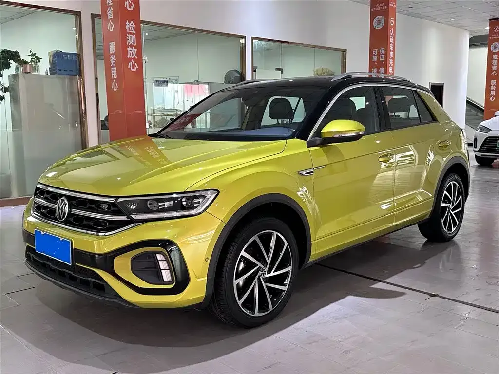 Volkswagen T-Roc — фото 1