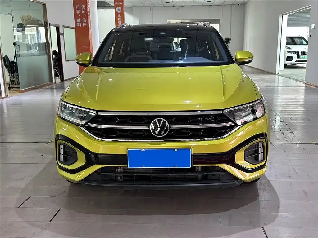 Volkswagen T-Roc — фото 2