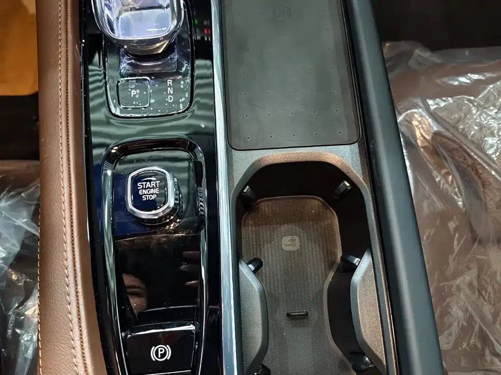 Volvo S90 — фото 10