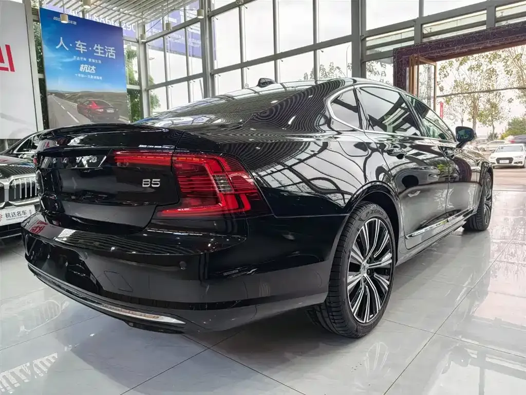 Volvo S90 — фото 4