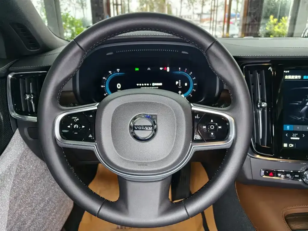 Volvo S90 — фото 8