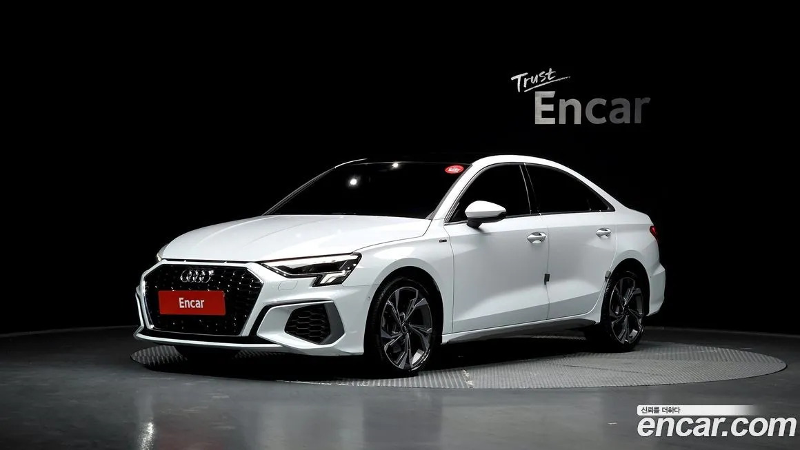 Audi A3 — фото 1