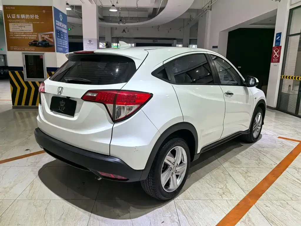 Honda Vezel — фото 4