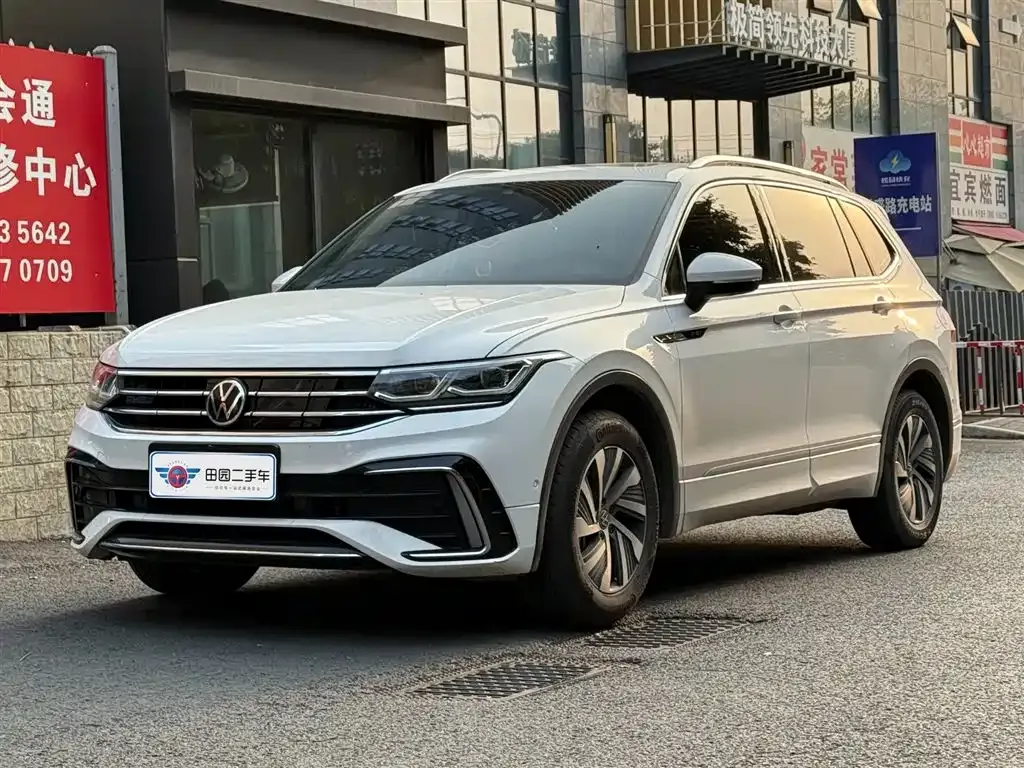 Volkswagen Tiguan L New Energy — фото 1