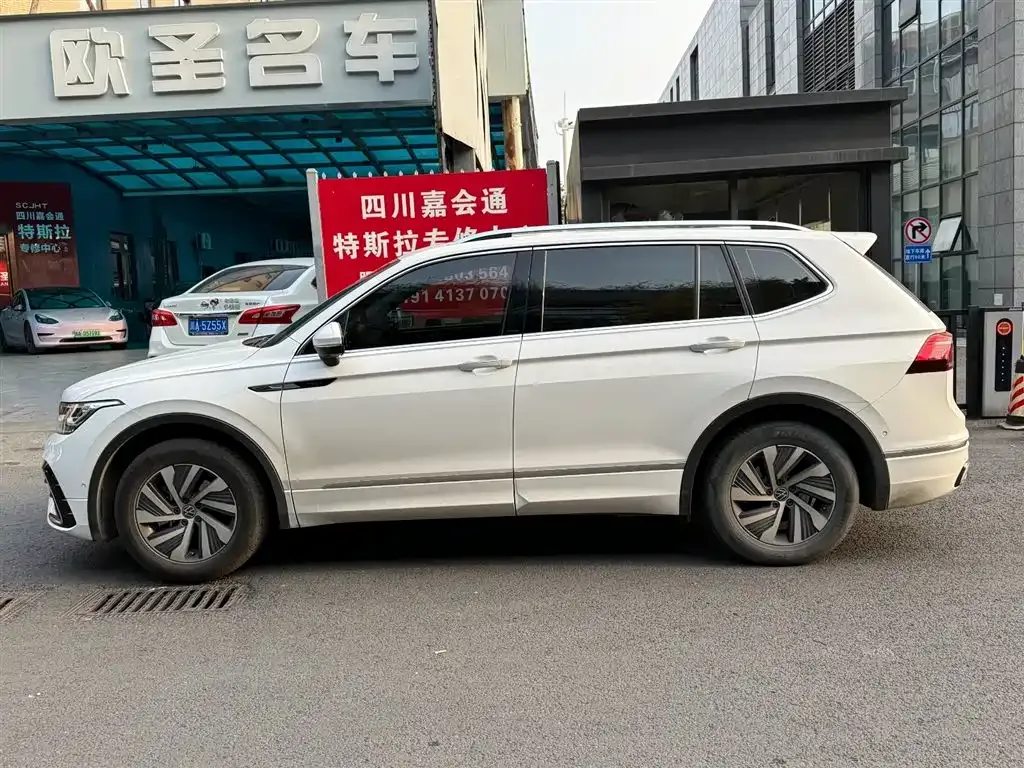 Volkswagen Tiguan L New Energy — фото 3