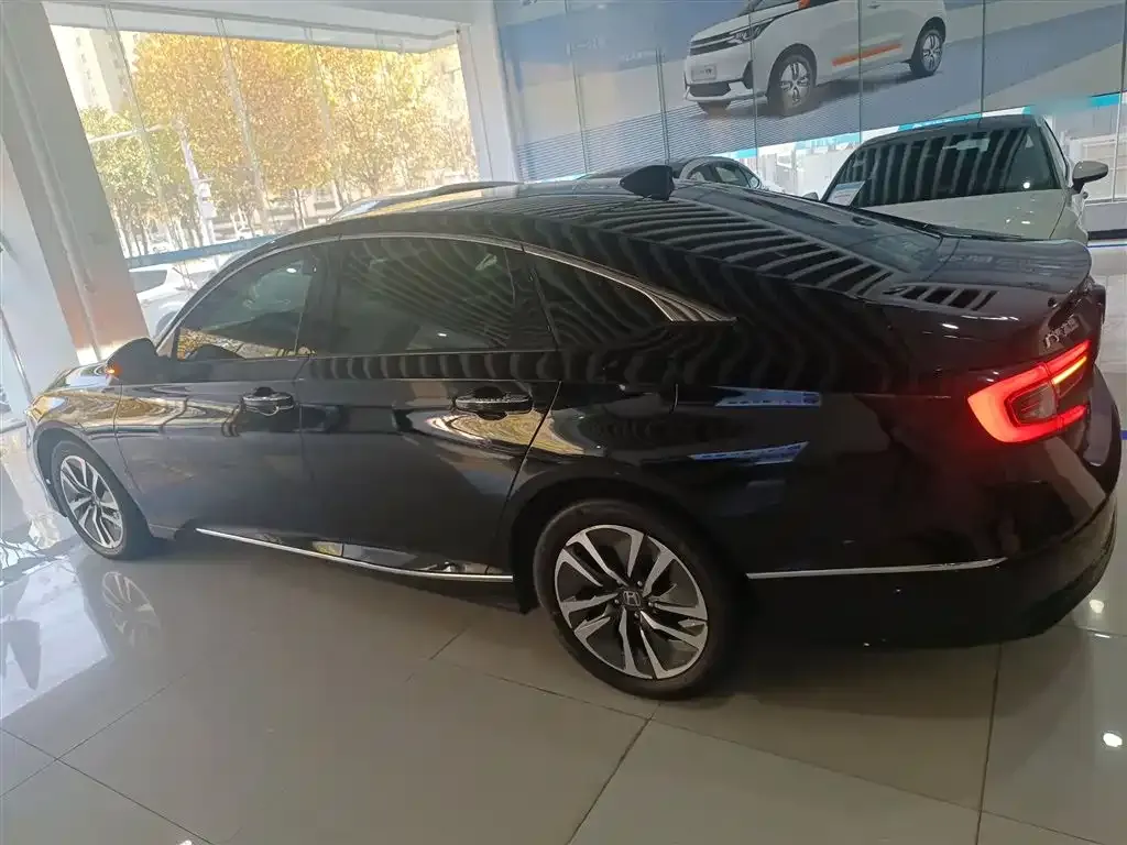 Honda Accord — фото 5