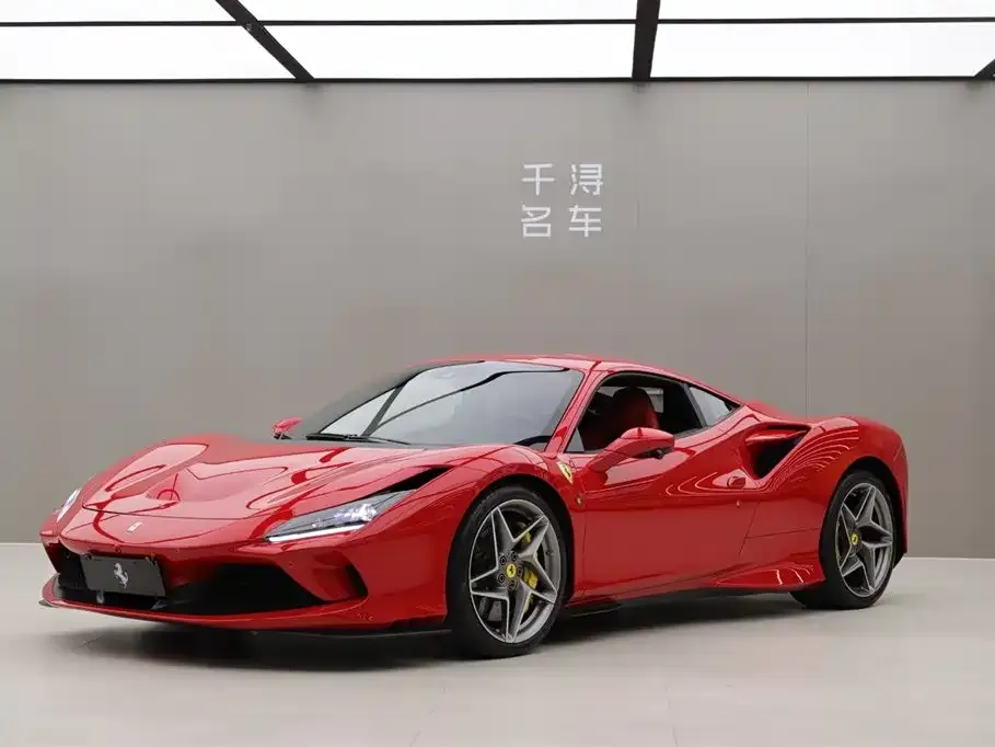 Ferrari F8 — фото 1