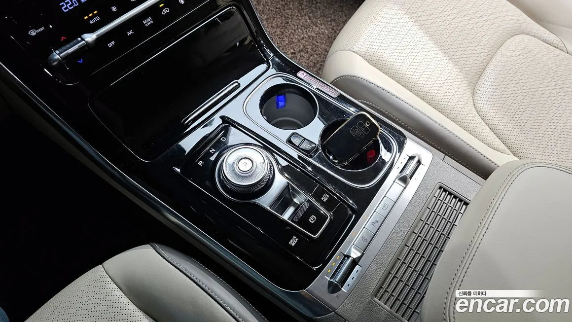 Kia Carnival — фото 9