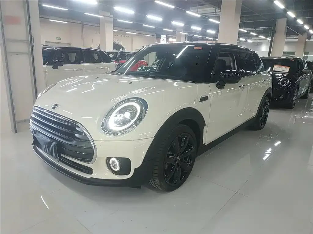 MINI Clubman — фото 2