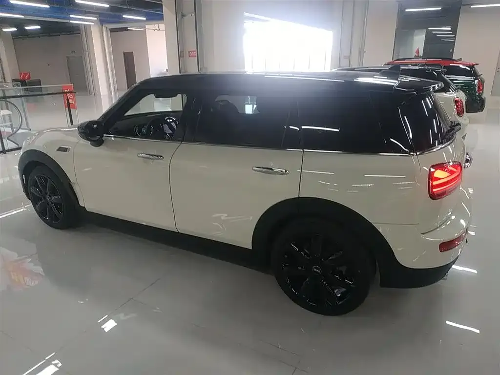 MINI Clubman — фото 5