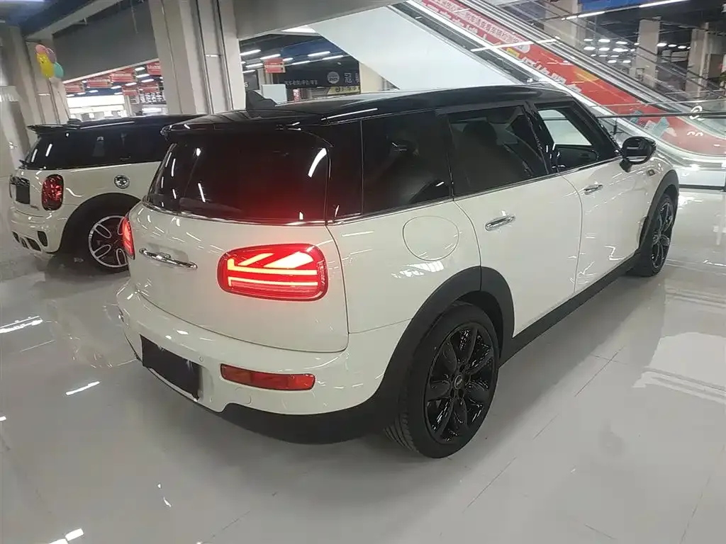 MINI Clubman — фото 7