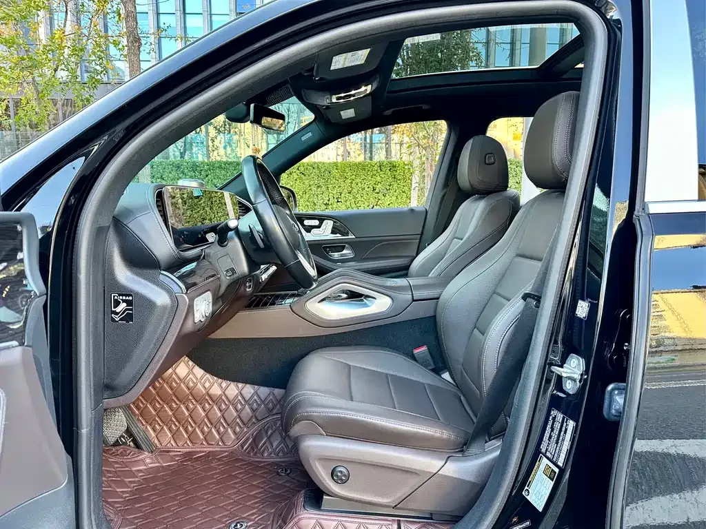 Mercedes-Benz GLS — фото 4