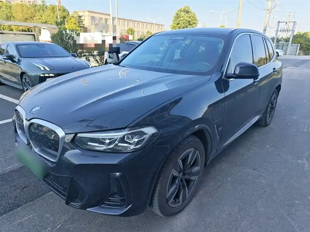 BMW iX3 — фото 2