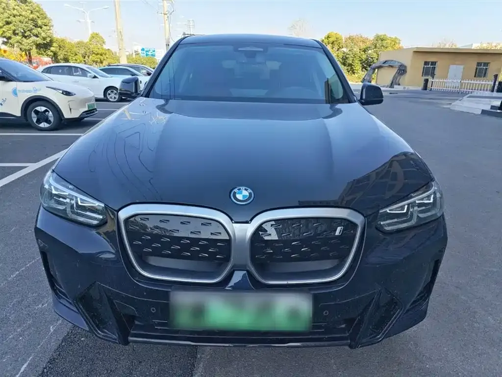 BMW iX3 — фото 3