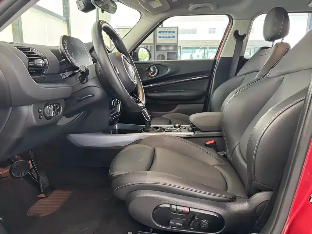 MINI Clubman — фото 7