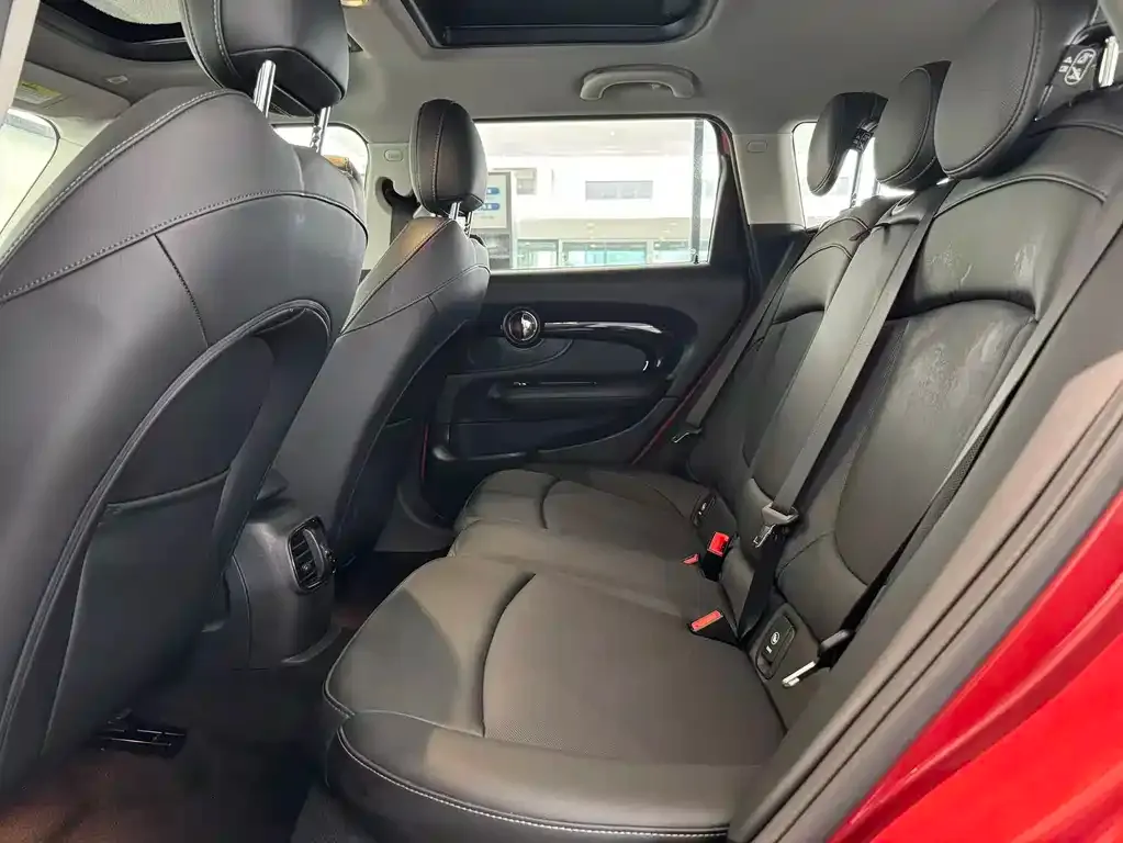 MINI Clubman — фото 8