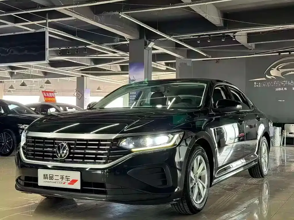 Volkswagen Passat — фото 1