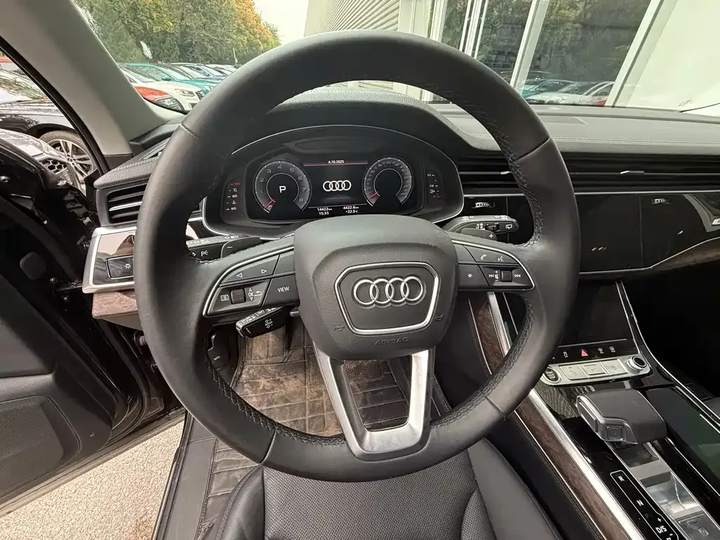 Audi Q7 — фото 5