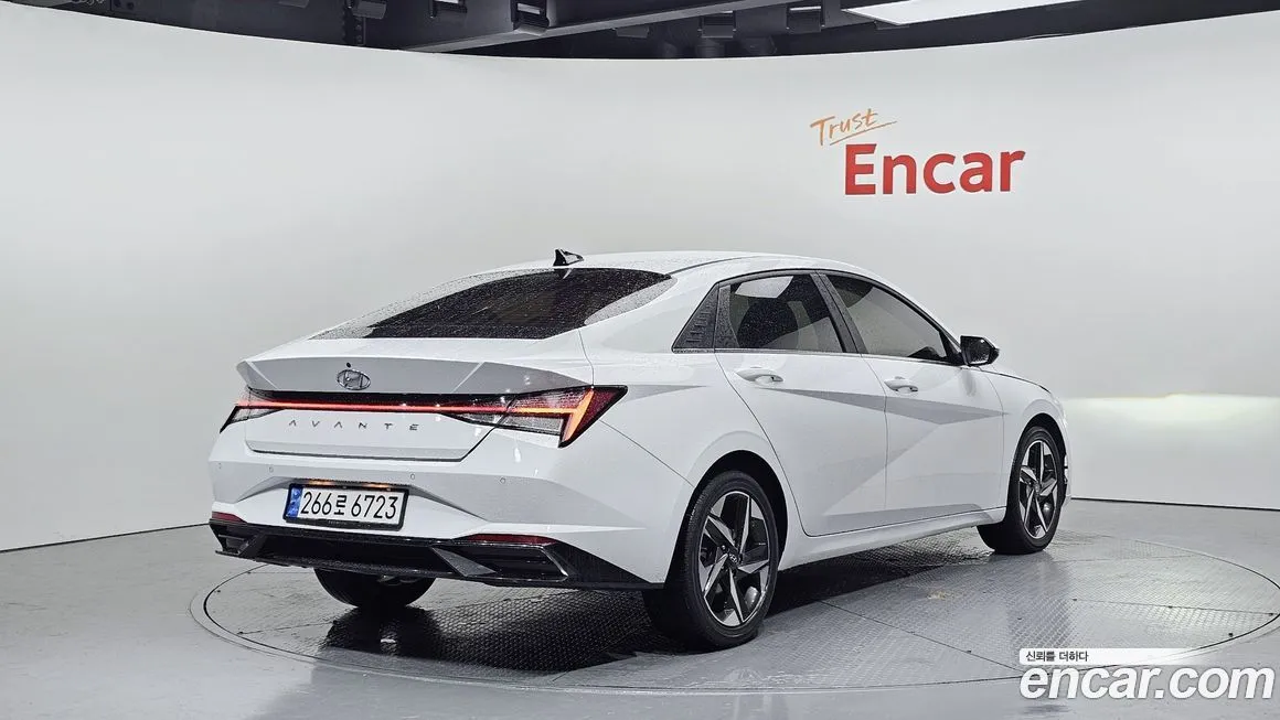 Hyundai AVANTE — фото 2